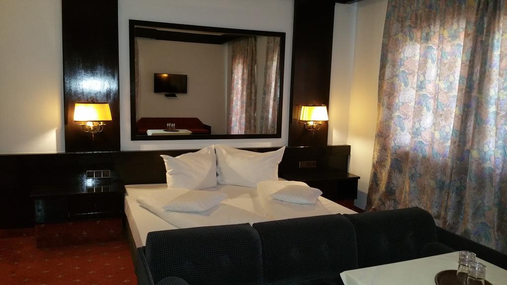 Hotel Conacul Balta Albă Exteriér fotografie