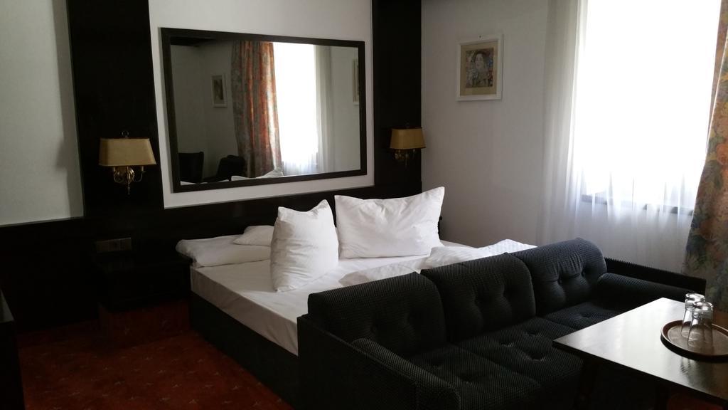 Hotel Conacul Balta Albă Exteriér fotografie